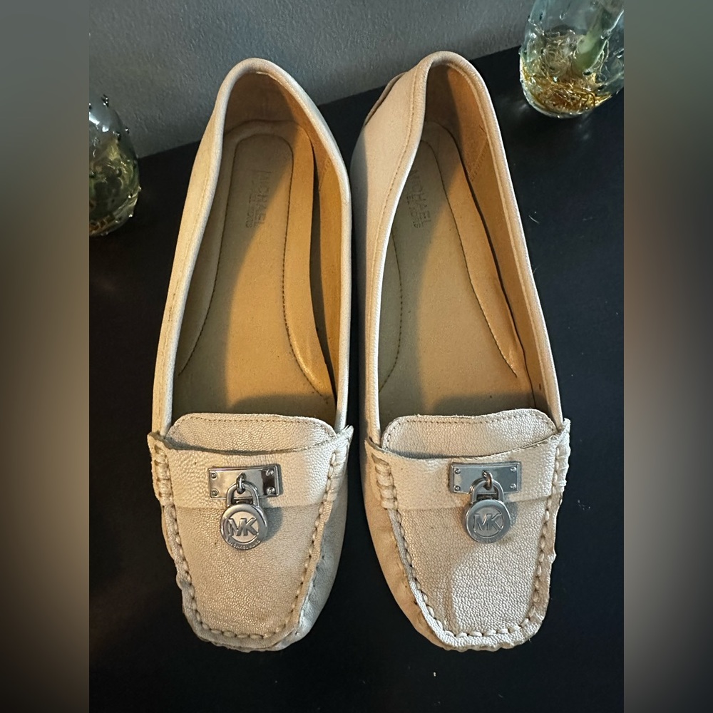 Michael Kors classic flats size 8
